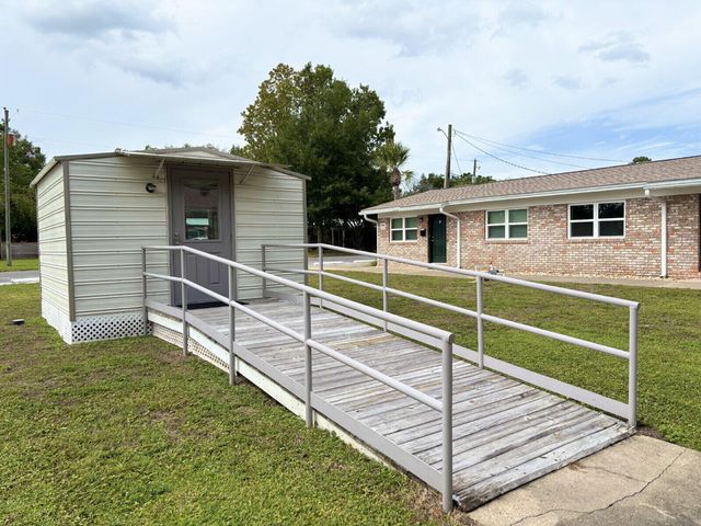 715 Greenwood Street B, Fort Walton Beach, FL 32547