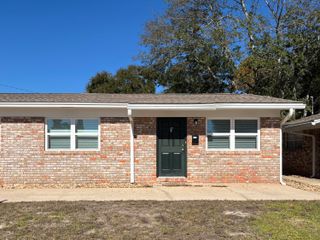 715 Greenwood Street B, Fort Walton Beach, FL 32547