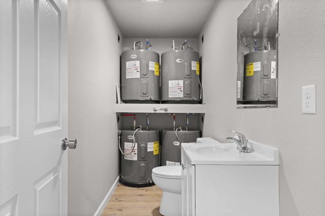 12018 State Hwy 13, Kimberling City, MO 65686