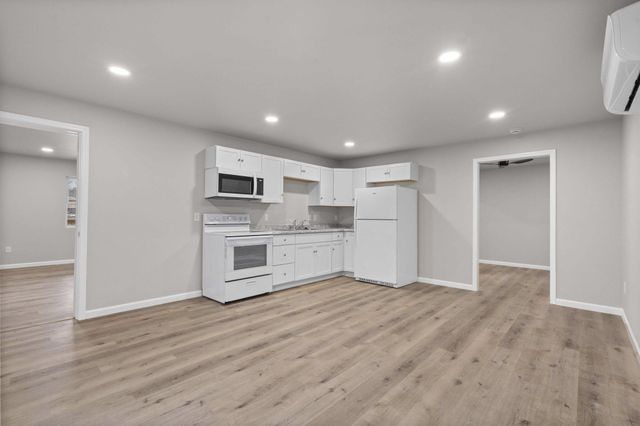 12018 State Hwy 13, Kimberling City, MO 65686