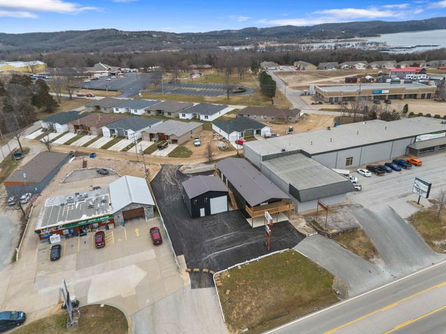 12018 State Hwy 13, Kimberling City, MO 65686