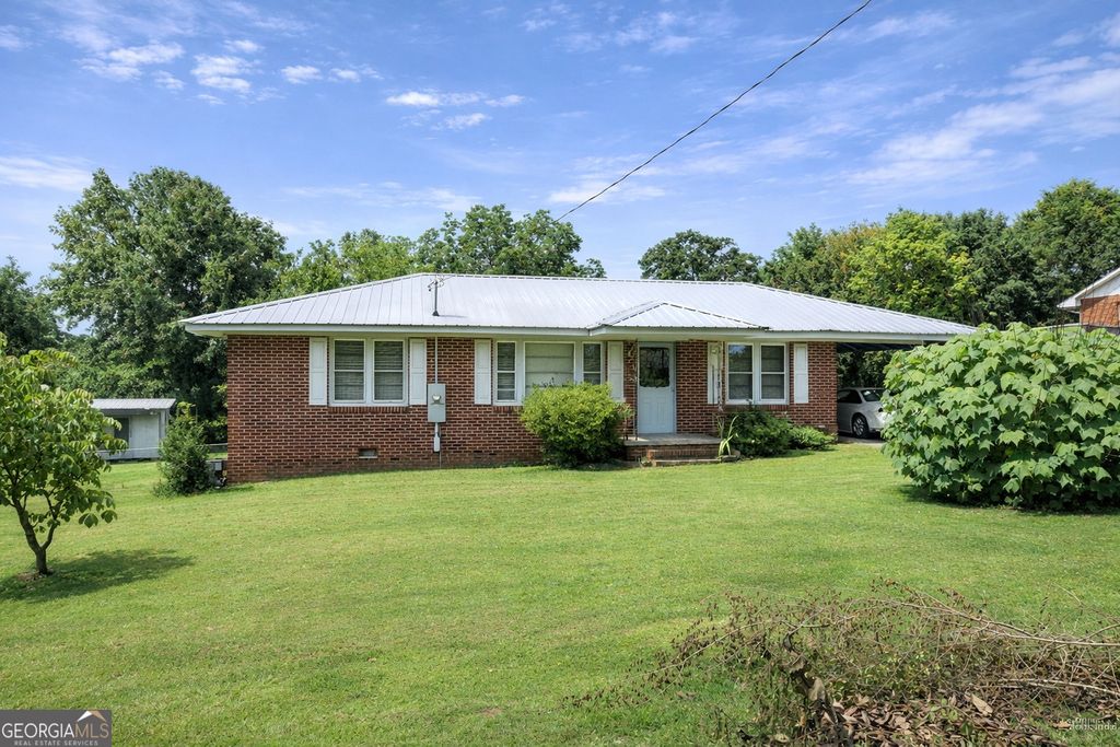 72 Bell Street, Hartwell, GA 30643