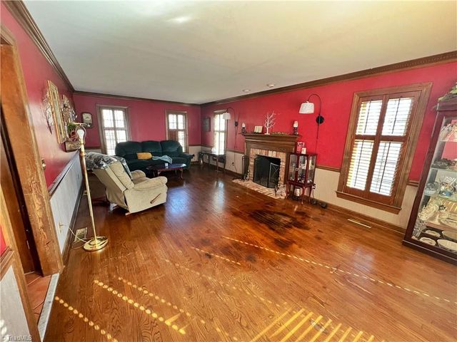 1089 Hillsdale Drive, Asheboro, NC 27203