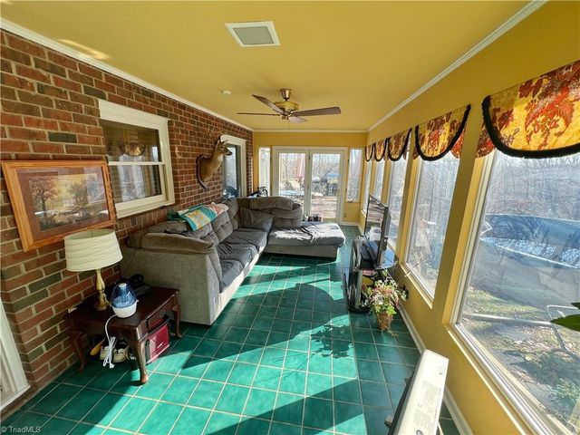 1089 Hillsdale Drive, Asheboro, NC 27203