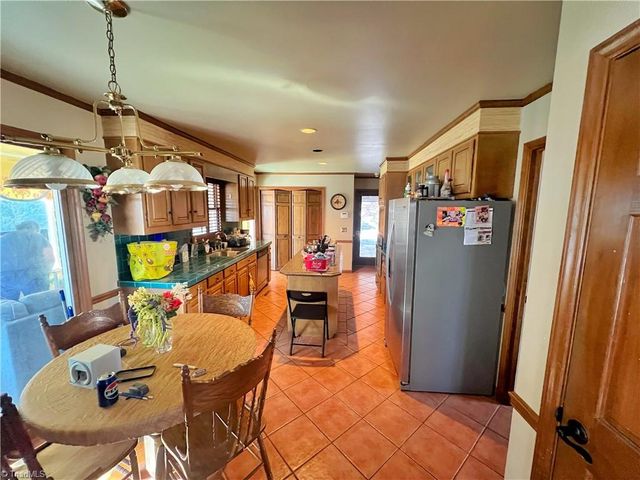 1089 Hillsdale Drive, Asheboro, NC 27203