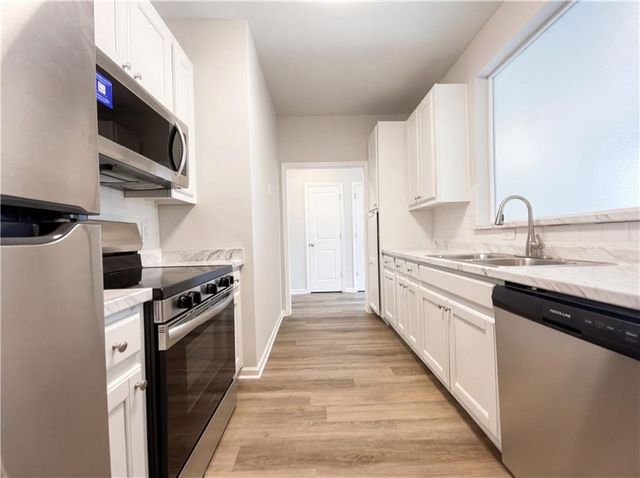 825 Commerce Boulevard, Riverdale, GA 30296