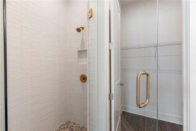 1290 Longreen Terr NW 2, Atlanta, GA 30318