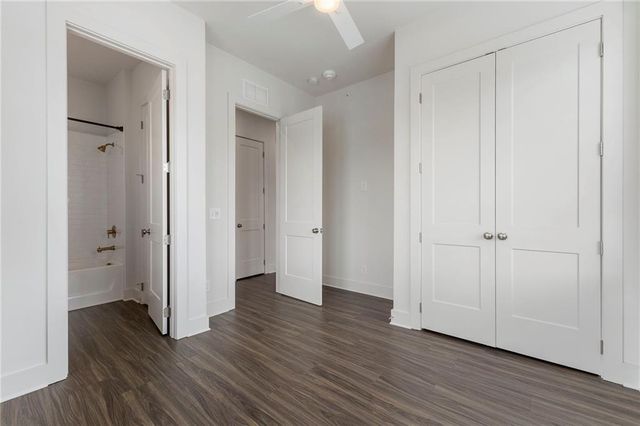 1290 Longreen Terr NW 2, Atlanta, GA 30318