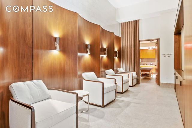 301 E 50th St Apt 5A, New York City, NY 10022