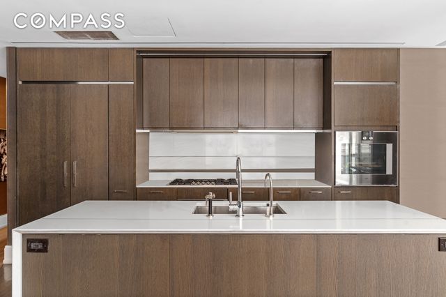 301 E 50th St Apt 5A, New York City, NY 10022