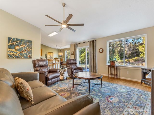 18215 Mill Lane, Long Beach, WA 98631