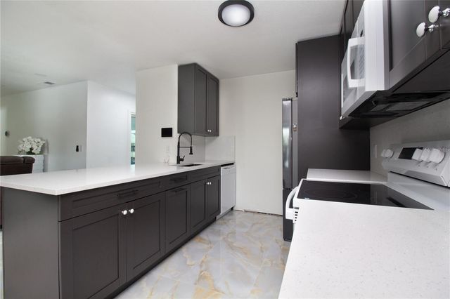 4313 HOLLOW HILL DRIVE, Tampa, FL 33624