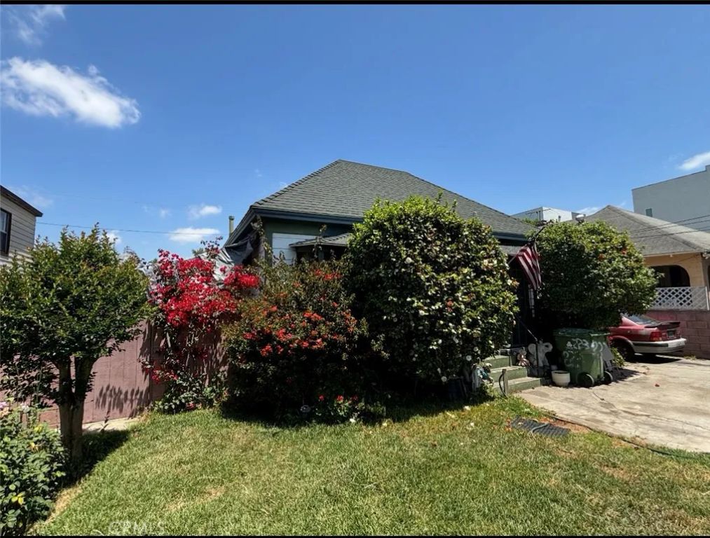 223 E 28th, Los Angeles, CA 90011