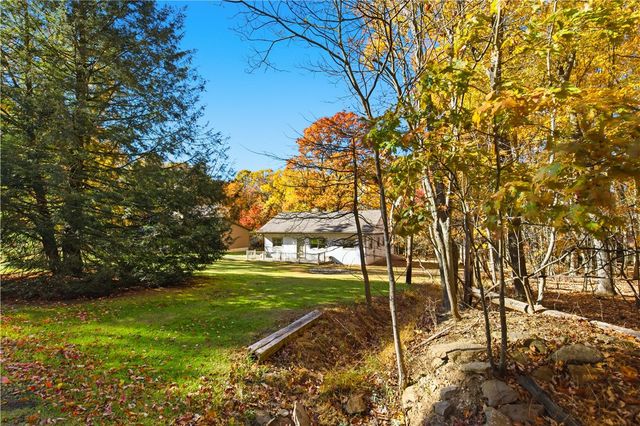 112 Chestnut Ridge Rd, Bullskin Twp, PA 15610