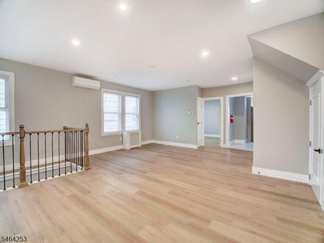 76 Mission St, Montclair Twp., NJ 07042