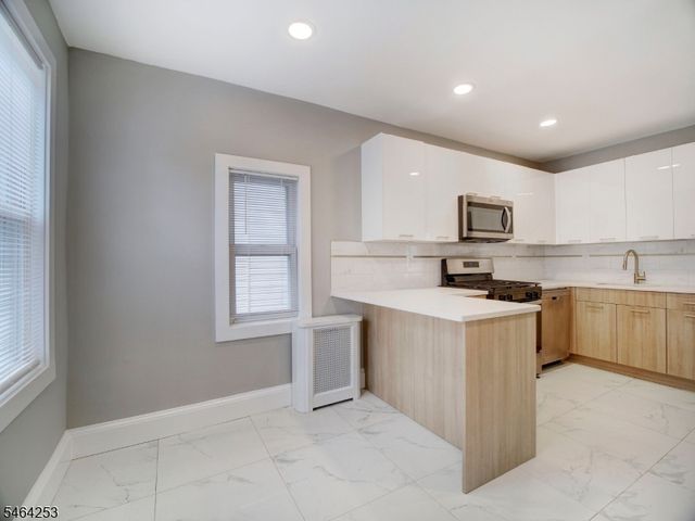76 Mission St, Montclair Twp., NJ 07042