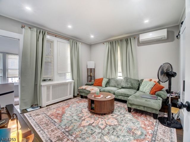 76 Mission St, Montclair Twp., NJ 07042