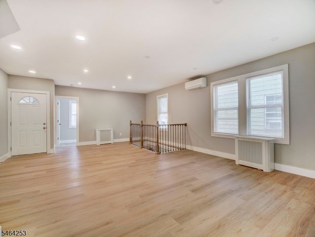 76 Mission St, Montclair Twp., NJ 07042