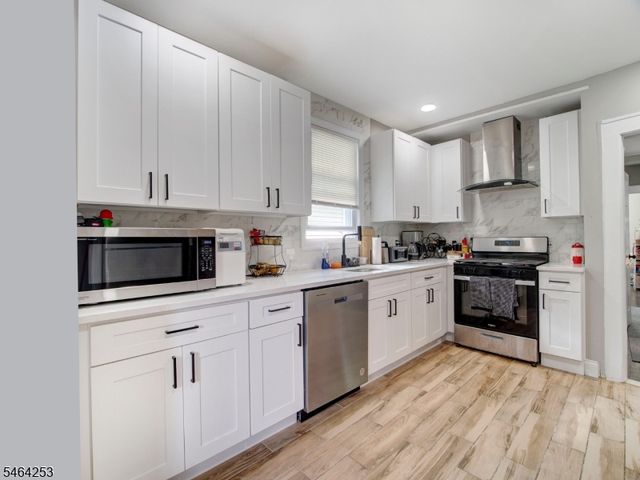 76 Mission St, Montclair Twp., NJ 07042