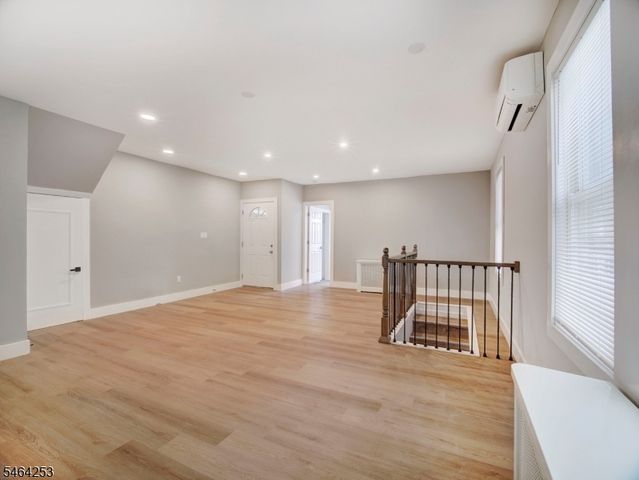 76 Mission St, Montclair Twp., NJ 07042