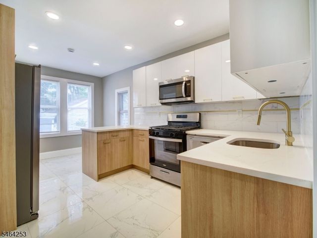 76 Mission St, Montclair Twp., NJ 07042