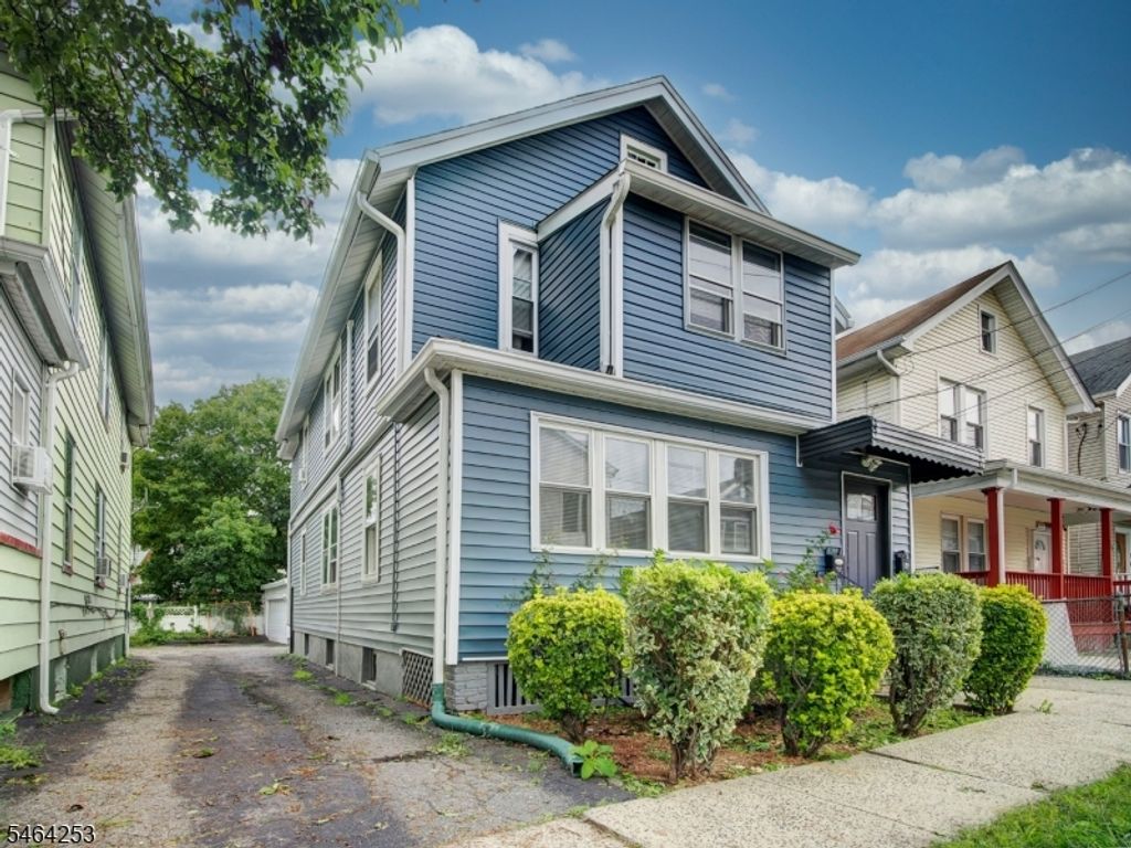 76 Mission St, Montclair Twp., NJ 07042