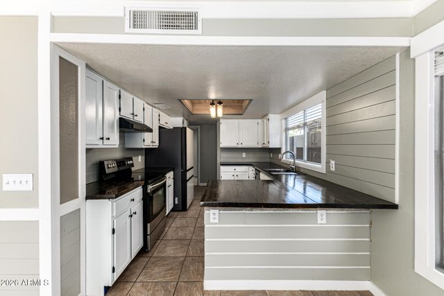 20807 N 3RD Avenue, Phoenix, AZ 85027