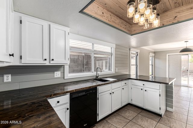 20807 N 3RD Avenue, Phoenix, AZ 85027