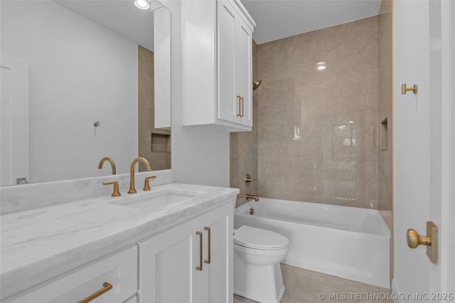 10604 S Holley Street, Jenks, OK 74037