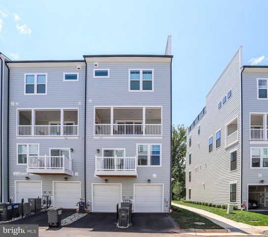 45181 DROWES TER, Sterling, VA 20166