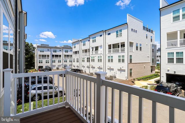 45181 DROWES TER, Sterling, VA 20166