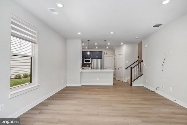 45181 DROWES TER, Sterling, VA 20166