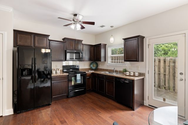 1130 Woodbury Falls Ct, Nashville, TN 37221