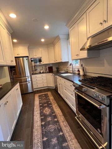 4027 DEEPWOOD RD, Baltimore, MD 21218