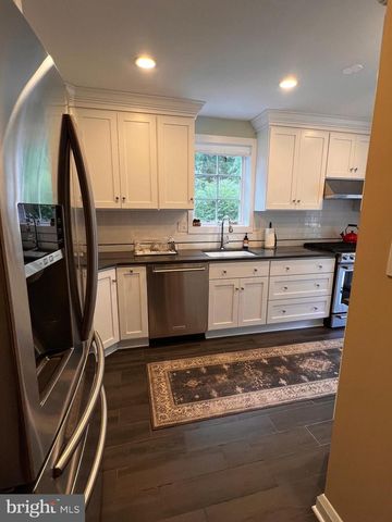 4027 DEEPWOOD RD, Baltimore, MD 21218