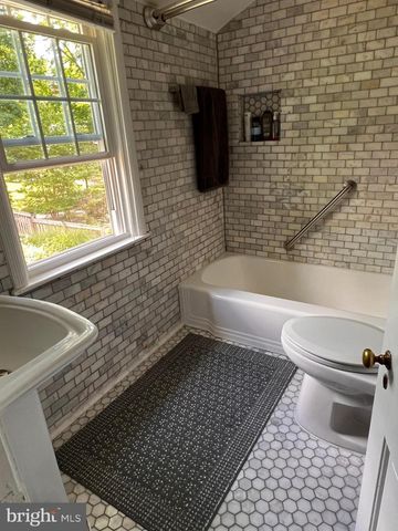 4027 DEEPWOOD RD, Baltimore, MD 21218