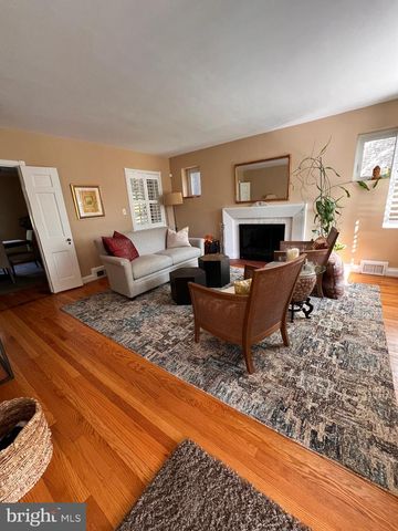 4027 DEEPWOOD RD, Baltimore, MD 21218