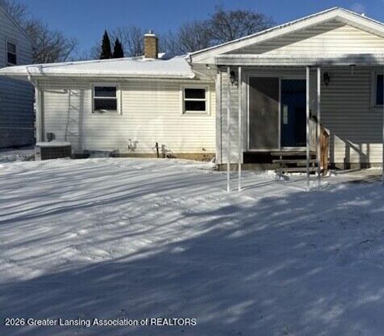 3815 Walton Drive, Lansing, MI 48910