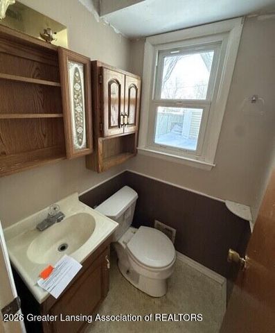 3815 Walton Drive, Lansing, MI 48910