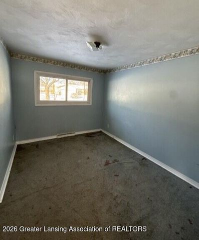 3815 Walton Drive, Lansing, MI 48910