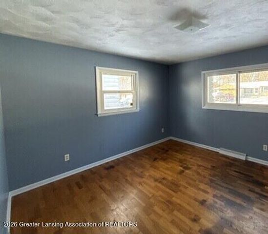 3815 Walton Drive, Lansing, MI 48910