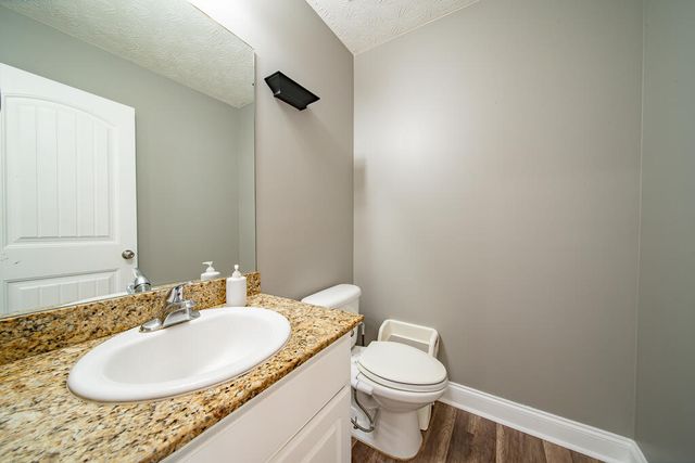 10 Lee Road 2174, Phenix City, AL 36870