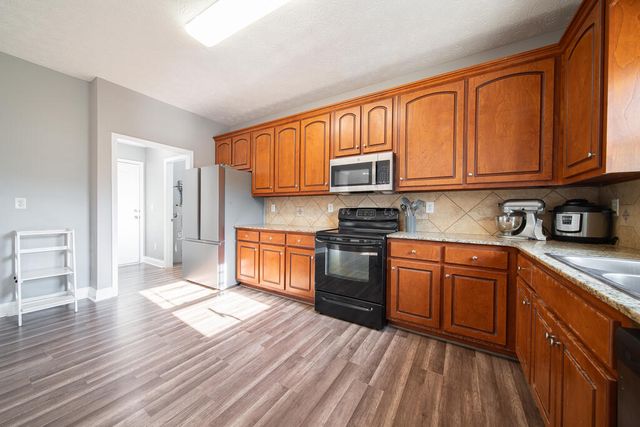 10 Lee Road 2174, Phenix City, AL 36870