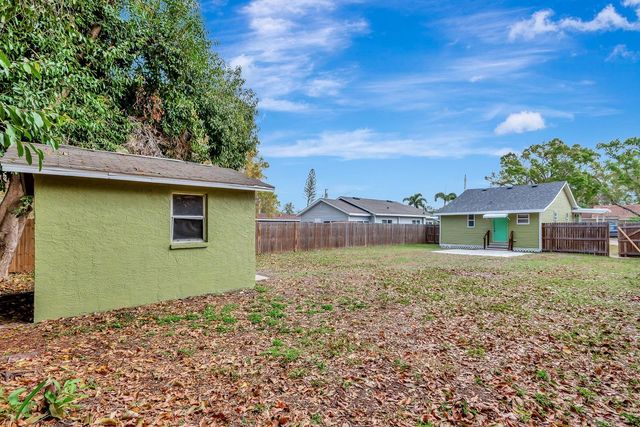 3016 17TH STREET E, Bradenton, FL 34208