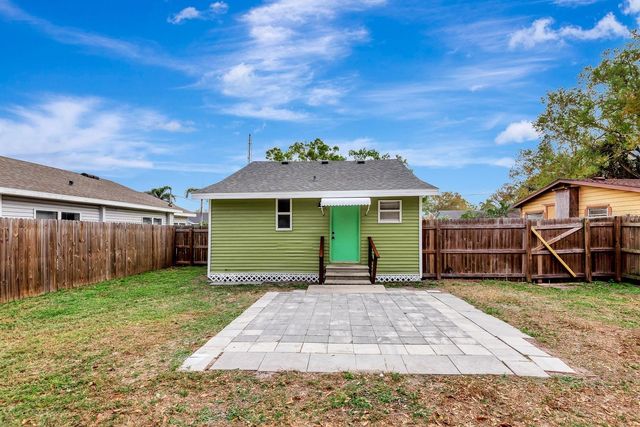 3016 17TH STREET E, Bradenton, FL 34208