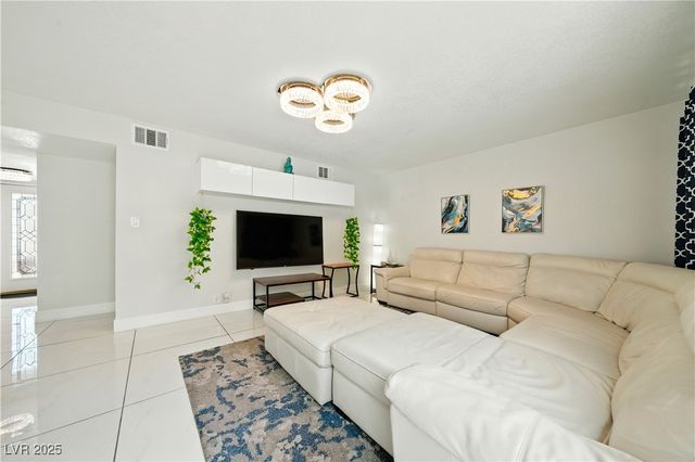 2659 Vegas Valley Drive, Las Vegas, NV 89121