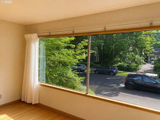 2803 Ne 16TH Ave, Portland, OR 97212