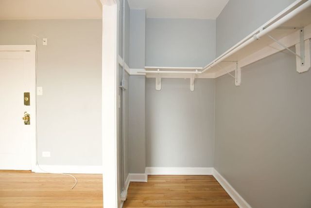 4604 N Beacon Street 4C, Chicago, IL 60640