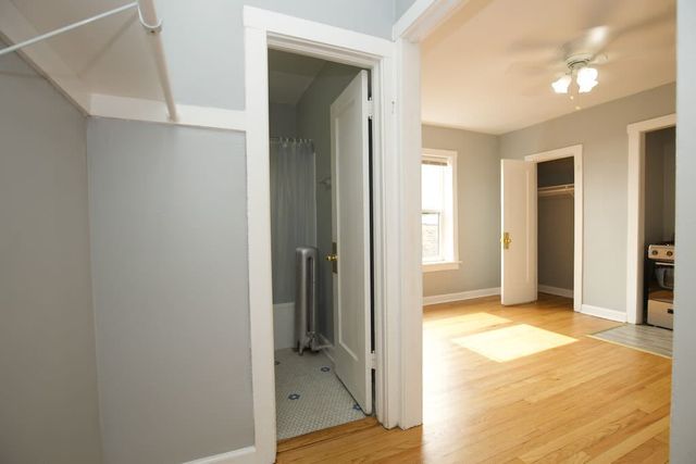 4604 N Beacon Street 4C, Chicago, IL 60640