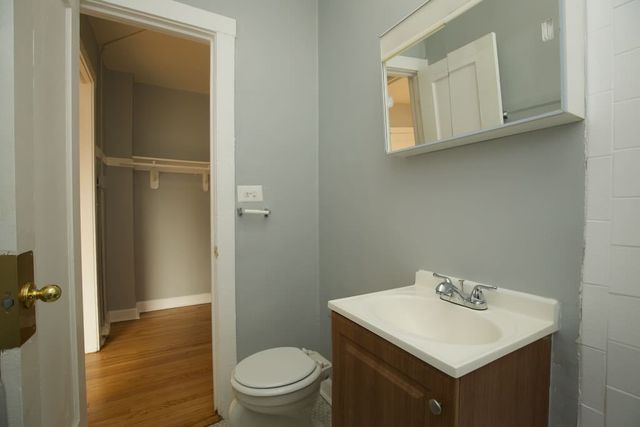 4604 N Beacon Street 4C, Chicago, IL 60640